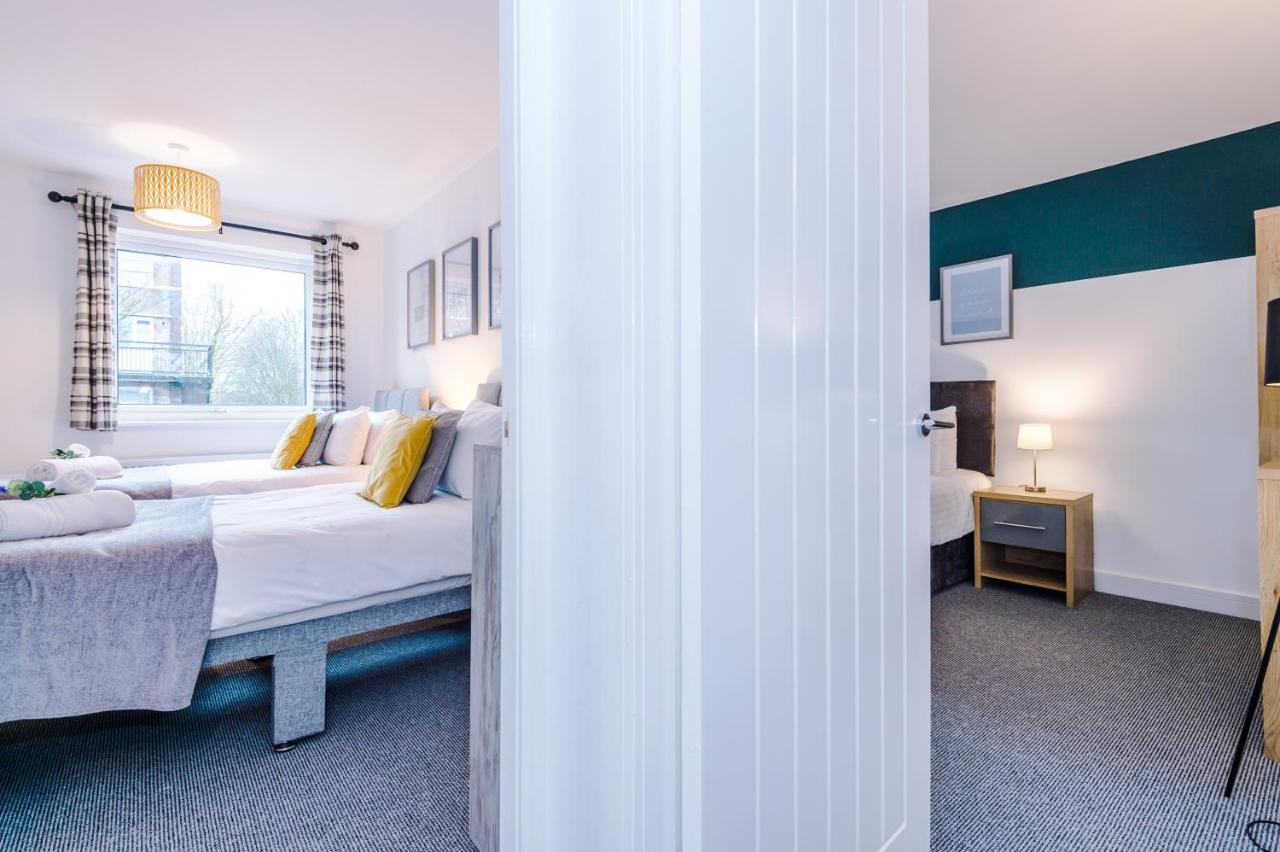 Spacious 3-bed House In By 53 Degrees Property, Ideal For Families & Professionals, Free Parking - Sleeps 7 Chester